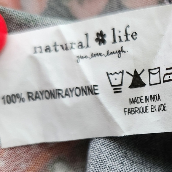 NATURAL LIFE MARIBEL BLACK FLORAL MUSHROOM TOP - Picture 11 of 11